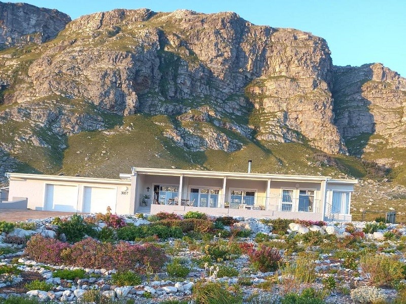 Vacation Hub International - VHI - Travel Club - Whalecome Guest Suite