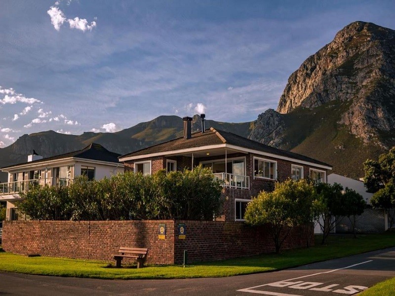 Vacation Hub International - VHI - Travel Club - The Mountainview Family Retreat