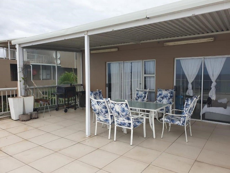 Vacation Hub International - VHI - Travel Club - 72 Camarque Umdloti - Beachfront Apartment
