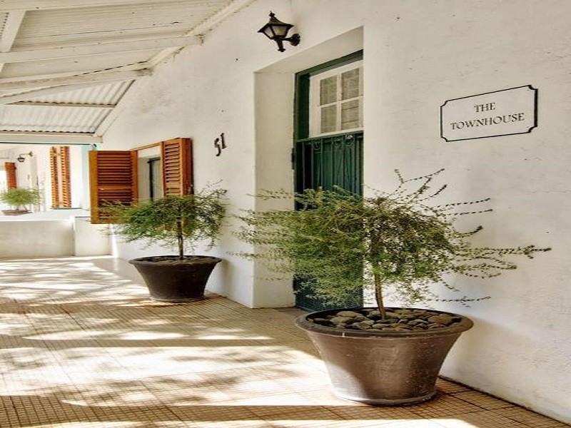 Vacation Hub International - VHI - Travel Club - The Townhouse