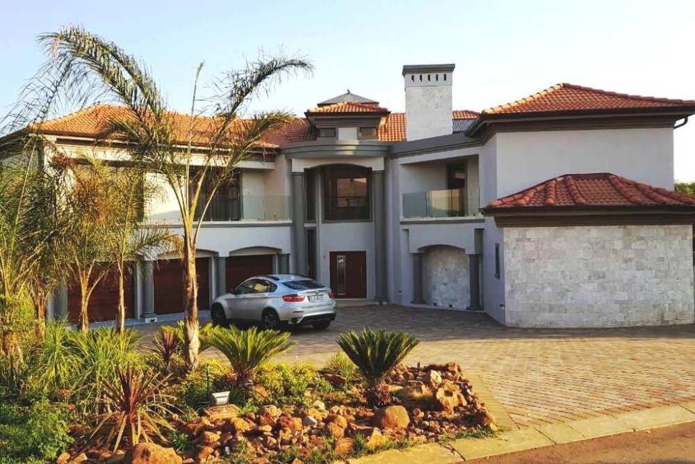 Vacation Hub International - VHI - Travel Club - The Villa Luxe Hartbeespoort Spacious Golf & Wildlife Estat