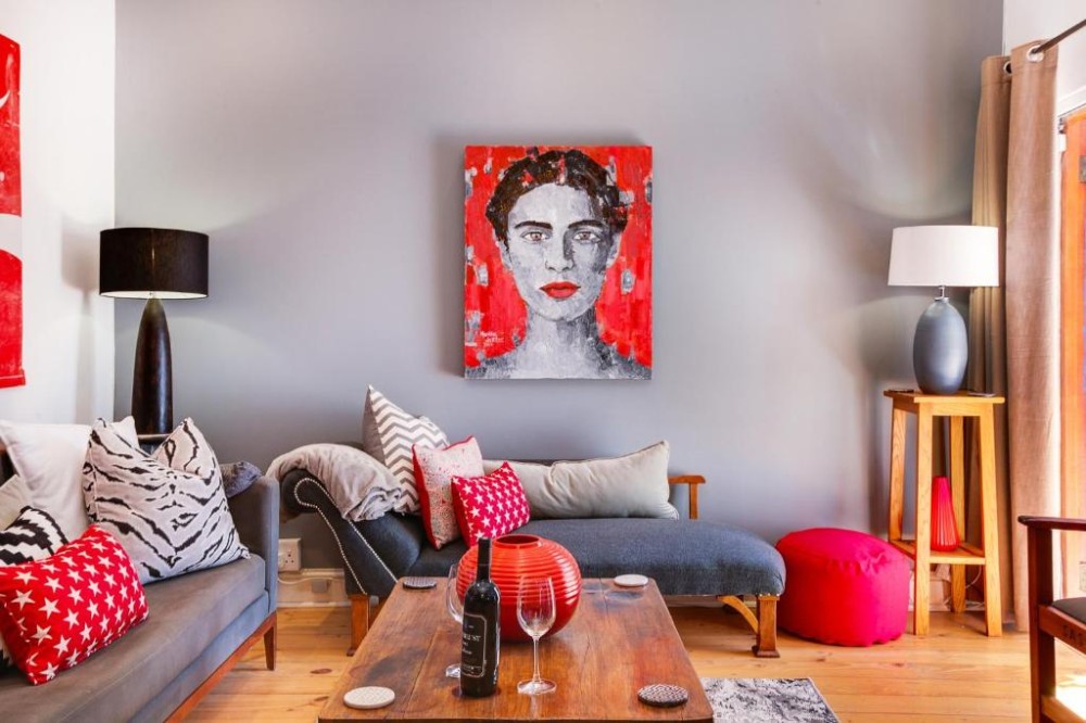 Vacation Hub International - VHI - Travel Club - Backup-Powered Art Deco Cottage in De Waterkant