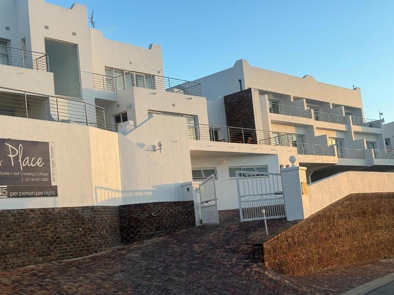 Vacation Hub International - VHI - Travel Club - Ana's Place Apartments