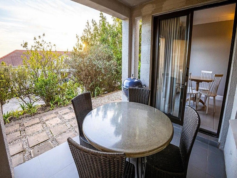 Vacation Hub International - VHI - Travel Club - Modern self-catering apartment in a secure estate