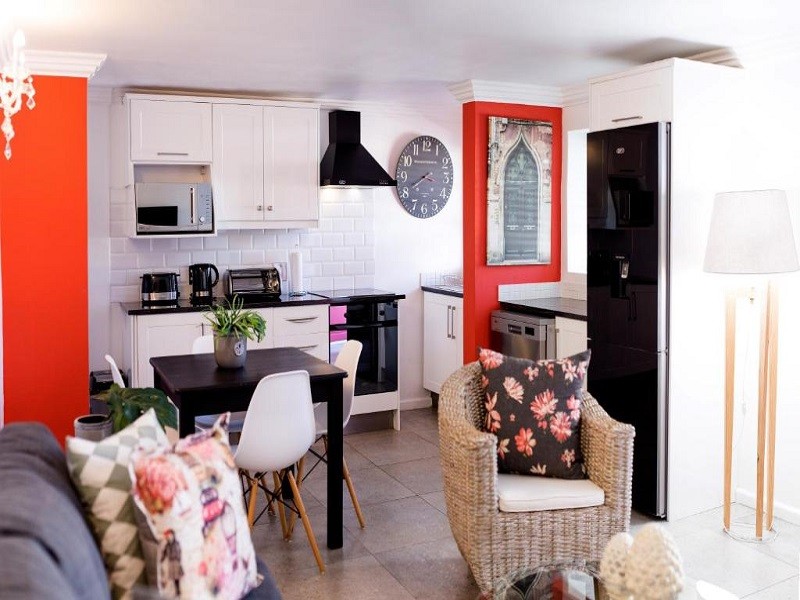Vacation Hub International - VHI - Travel Club - 1926 Self Catering