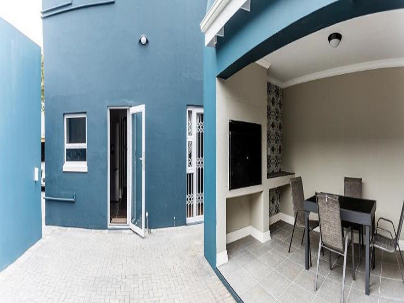 Vacation Hub International - VHI - Travel Club - Blue Yellow Door Home