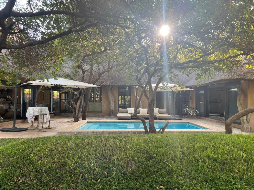 Vacation Hub International - VHI - Travel Club - Simba Safaris African Pride Exotic Lodge