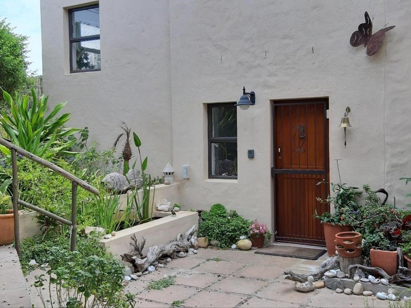 Vacation Hub International - VHI - Travel Club - Gogo's garden apartment