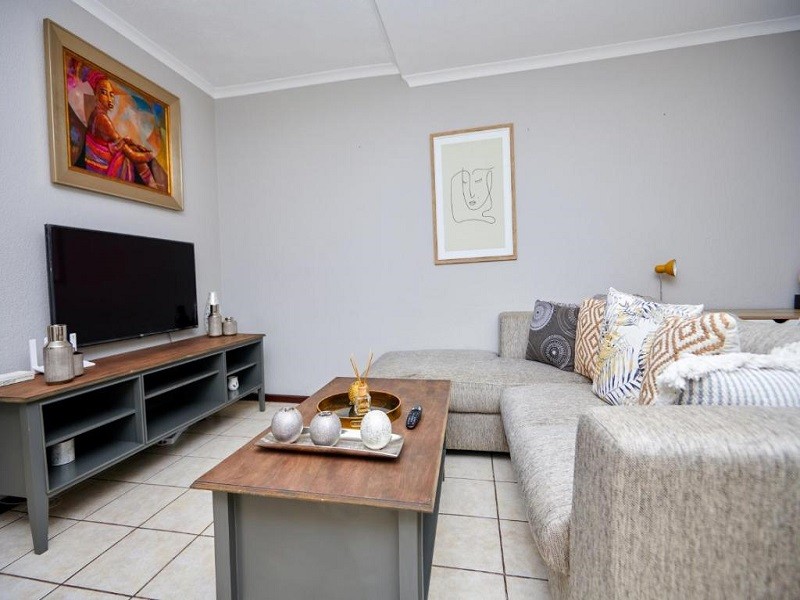 Vacation Hub International - VHI - Travel Club - Cosy Hatfield Apartment