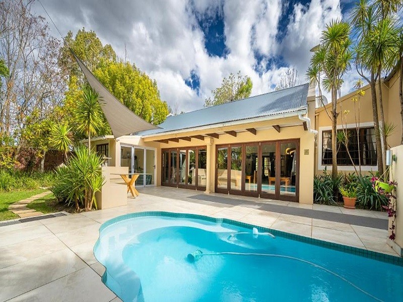 Vacation Hub International - VHI - Travel Club - Botanica Guest House