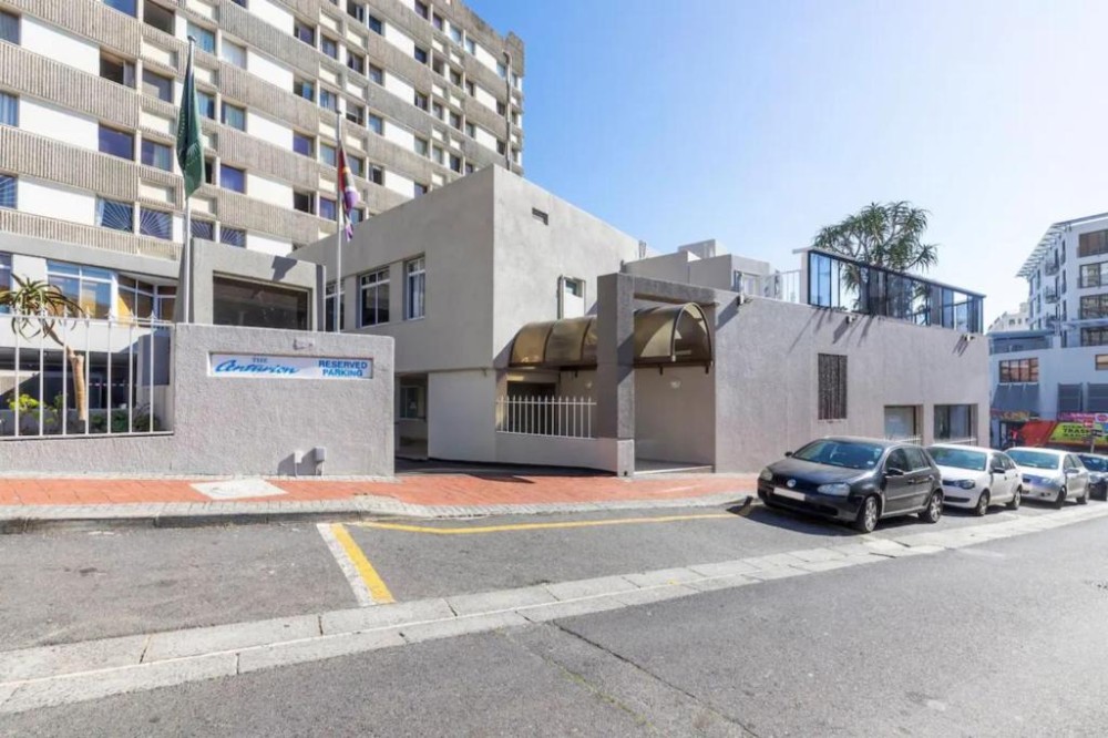 Vacation Hub International - VHI - Travel Club - Chic & Sophisticated 1BD Apartment - Sea Point