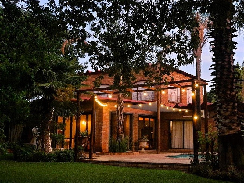 Vacation Hub International - VHI - Travel Club - Butlers Crown