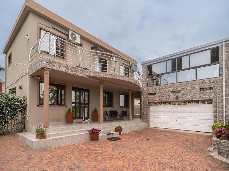 Vacation Hub International - VHI - Travel Club - 18 OnThorn-Four Bedroom House - Grid Tied 5kva Solar System