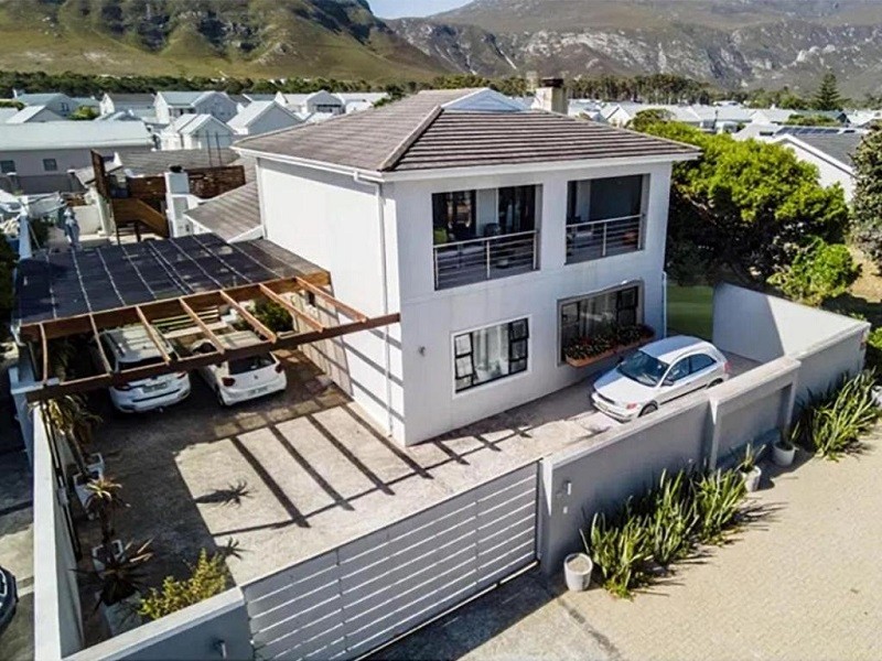 Vacation Hub International - VHI - Travel Club - Hermanus Cliff Path Lodge