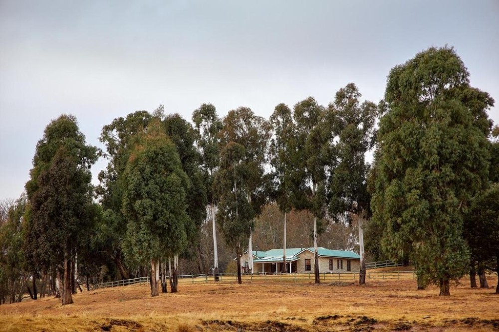 Vacation Hub International - VHI - Travel Club - Luxury Farm Cottage in the Berg