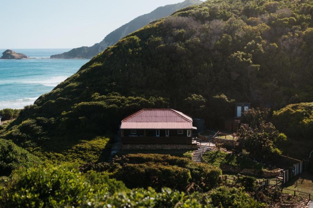 Vacation Hub International - VHI - Travel Club - Milkwood Cottage - Seaview Serenity