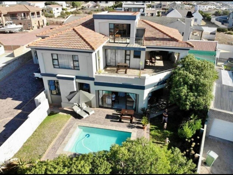 Vacation Hub International - VHI - Travel Club - Alabaster Luxe Villa