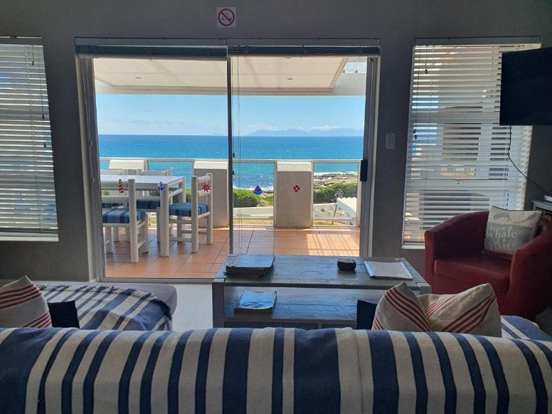 Vacation Hub International - VHI - Travel Club - Sunset Bliss - Gansbaai Seafront Accommodation