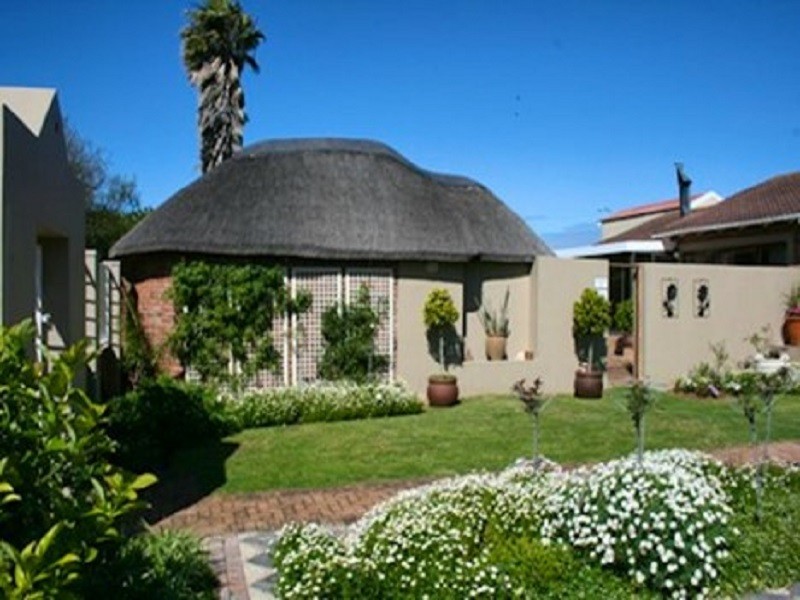 Vacation Hub International - VHI - Travel Club - Corner House Accommodation