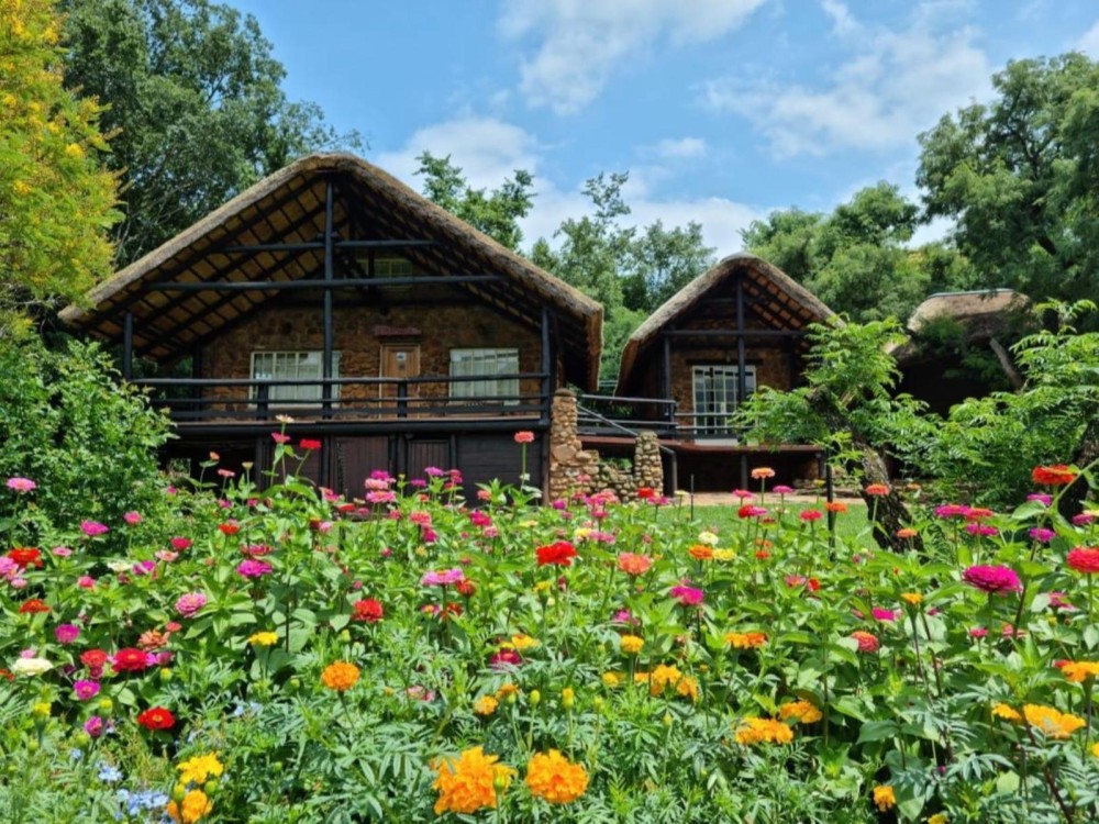 Vacation Hub International - VHI - Travel Club - Escarp Adventures