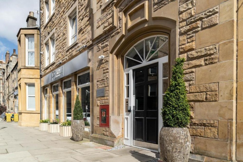 Vacation Hub International - VHI - Travel Club - PREMIER SUITES Edinburgh Fountain Court