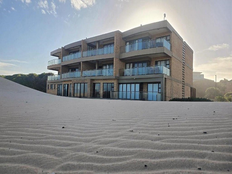 Vacation Hub International - VHI - Travel Club - Paradise Beachfront Apartment