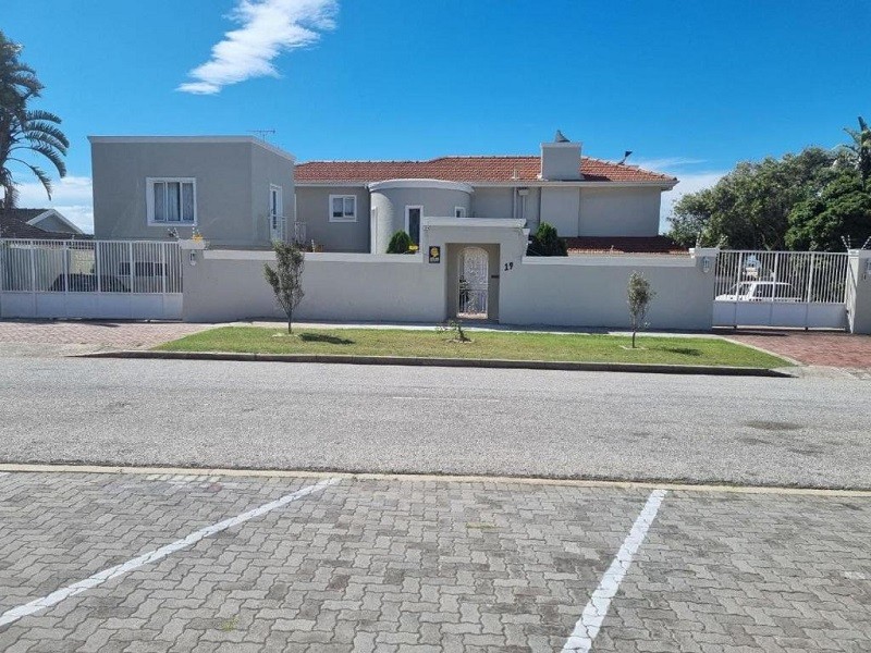 Vacation Hub International - VHI - Travel Club - Kings Beach Cottages
