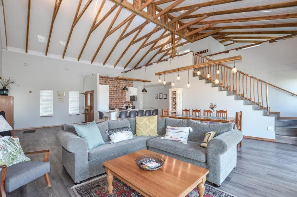 Vacation Hub International - VHI - Travel Club - The Neighbours - Kleinmond