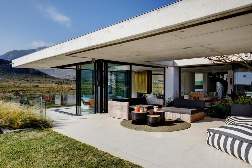Vacation Hub International - VHI - Travel Club - Restio River House