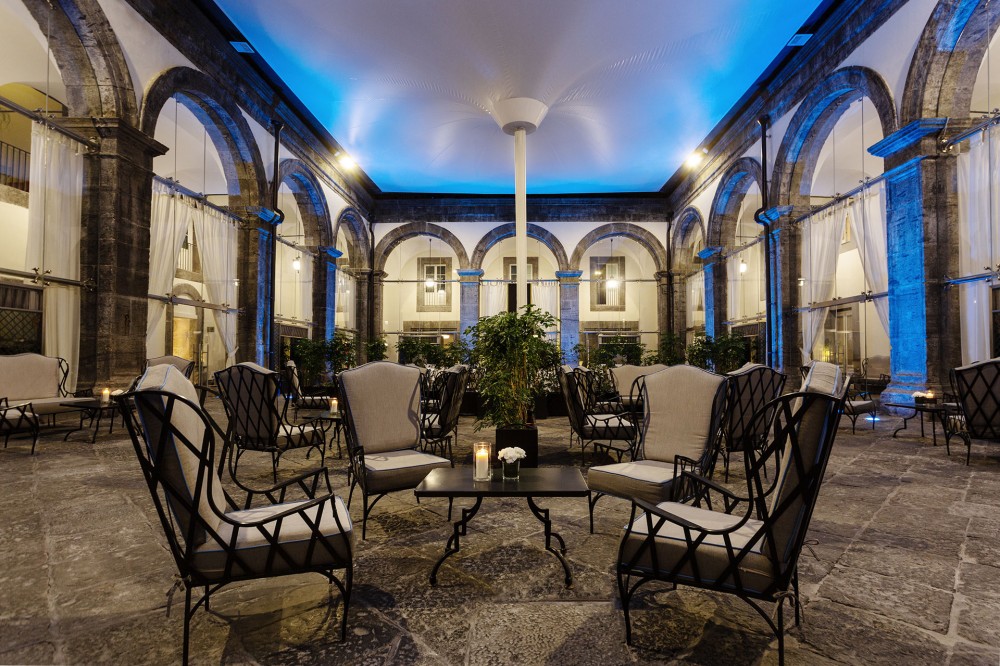 Vacation Hub International - VHI - Travel Club - Palazzo Caracciolo Naples