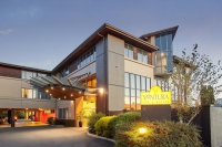  Vacation Hub International | Ventura Inn & Suites Hamilton Main