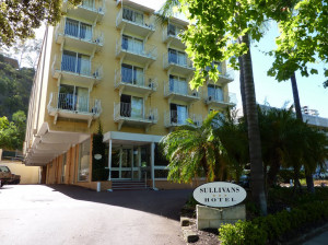  Vacation Hub International | Sullivans Hotel Main