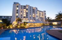  Vacation Hub International | Breakers Resort Apartments Main