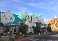  Vacation Hub International | The Point Hotel Main
