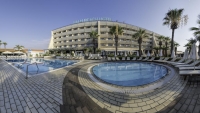  Vacation Hub International | Palm Beach Hotel & Bungalows Main