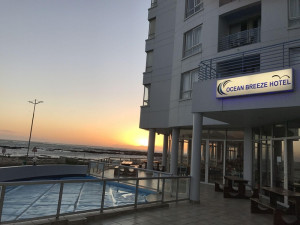  Vacation Hub International | Ocean Breeze Hotel Main