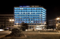  Vacation Hub International | The Stanley Hotel Main
