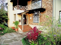  Vacation Hub International | Autumn Breeze Manor and Lodge Main