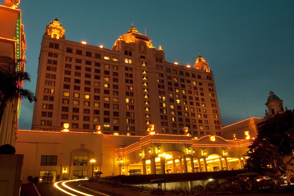  Vacation Hub International | Waterfront Cebu City Hotel Main