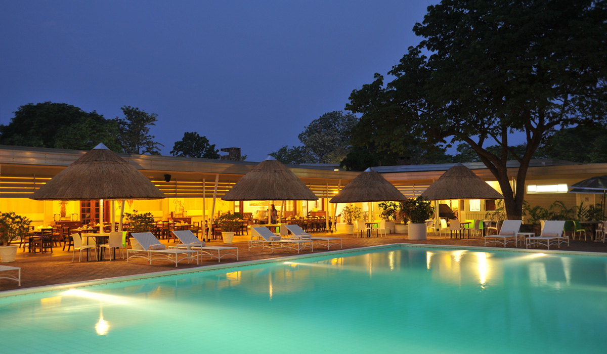  Vacation Hub International | Cresta Sprayview Hotel Main