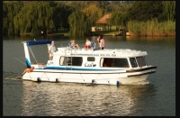  Vacation Hub International | Old Willow Houseboat Charters Main