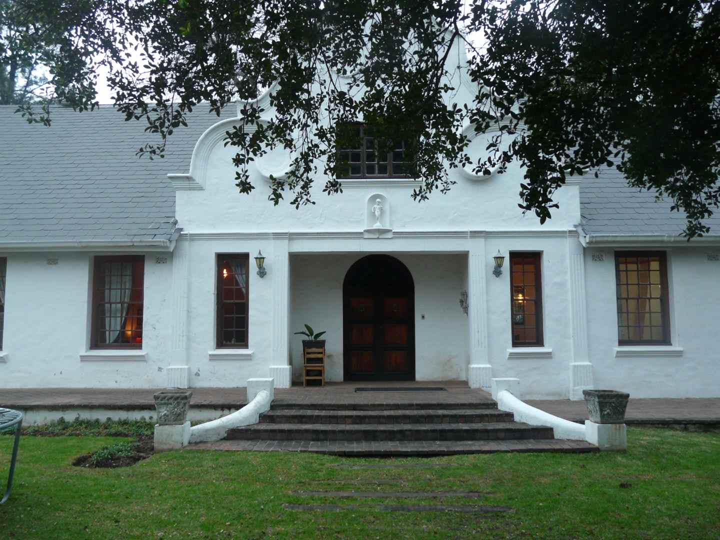  Vacation Hub International | The Farmhouse Guesthouse Main