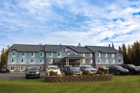  Vacation Hub International | Best Western Chena River Lodge Main