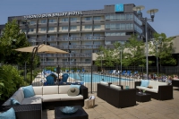  Vacation Hub International | Toronto Don Valley Hotel & Suites Main
