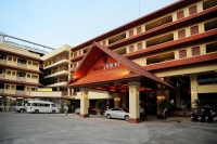  Vacation Hub International | Baumanburi Resort & Spa Phuket Main