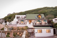  Vacation Hub International | Harbours End Guest House - Southwester Room Main