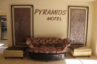  Vacation Hub International | Pyramids Motel Main