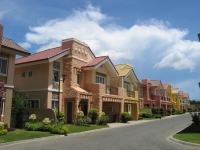  Vacation Hub International | Crown Regency Suites & Residences Main