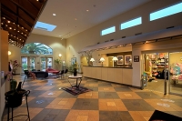  Vacation Hub International | Clarion Suites Maingate Main