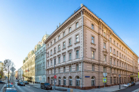  Vacation Hub International | Budapest Hotel Main
